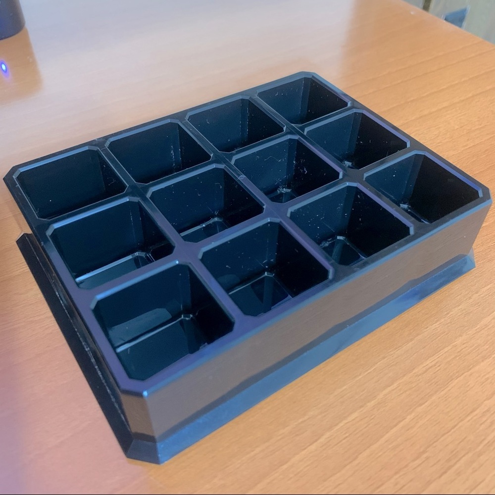 Acrylic 12-Lipstick Organizer